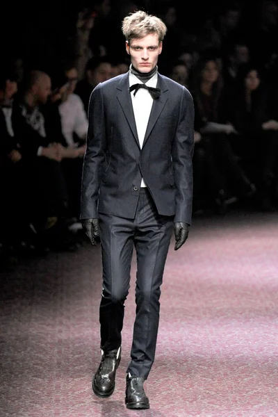 Look 35